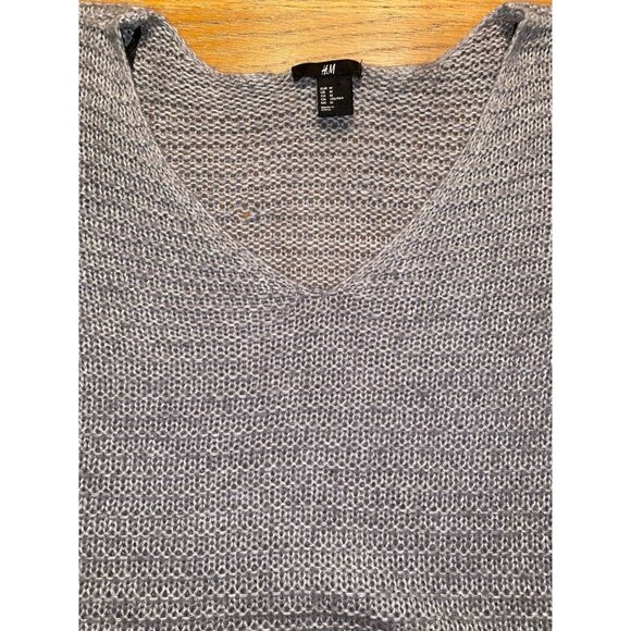H&M Womens Grey Knit Sweater Size Medium - Picture 3 of 3